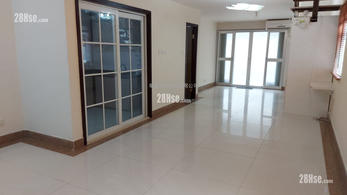 Village House Sell 4 Bedrooms , 3 Bathrooms