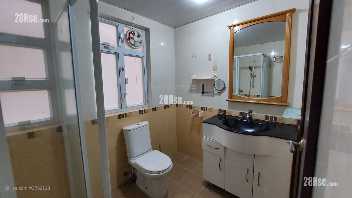 Village House Sell 4 Bedrooms , 3 Bathrooms