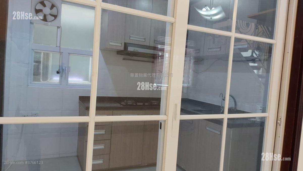 Village House Sell 4 Bedrooms , 3 Bathrooms