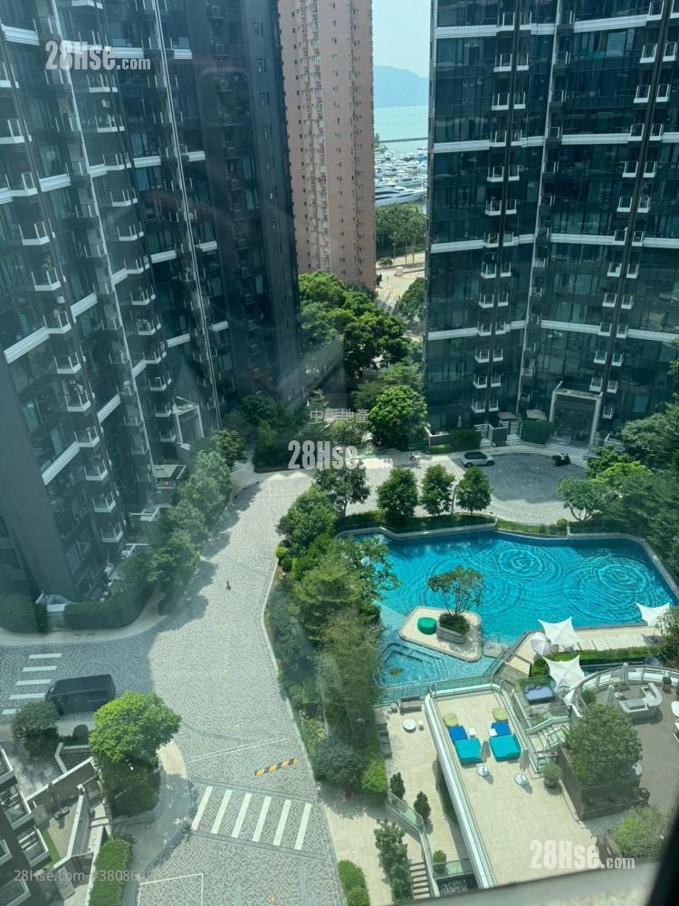 The Royale Sell 1 Bedroom , 1 Bathroom 344 ft²