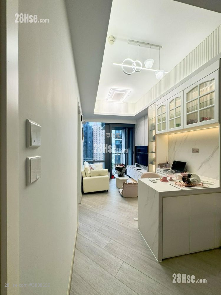 The Royale Sell 1 Bedroom , 1 Bathroom 344 ft²