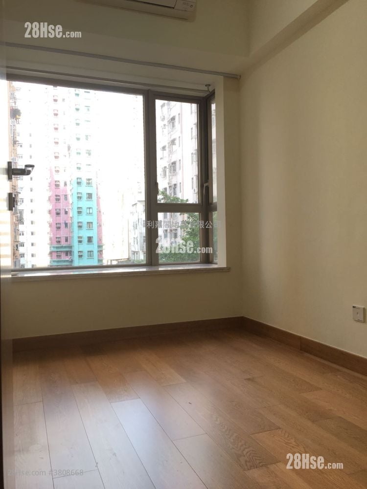 The Nova Sell 2 Bedrooms , 1 Bathroom 500 ft²