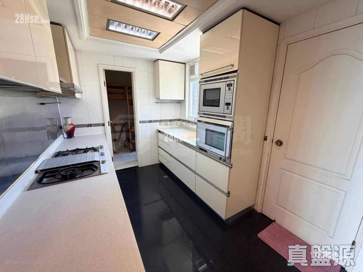 嘉皇台 售盘 4 房 1,764 平方尺