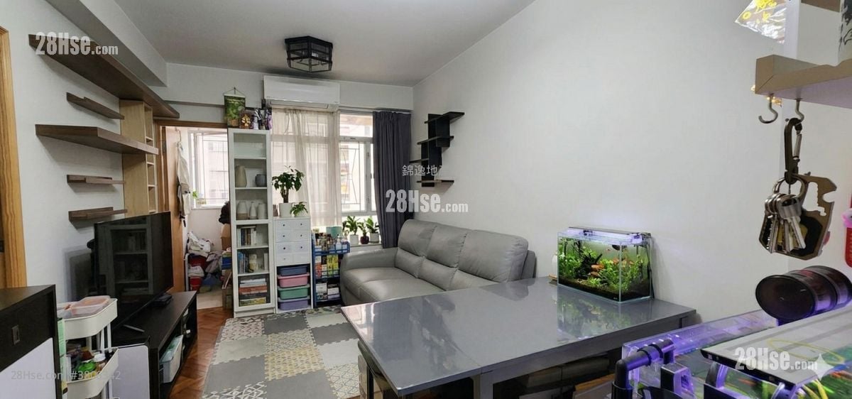 Scenic Court Sell 2 Bedrooms , 1 Bathroom 358 ft²