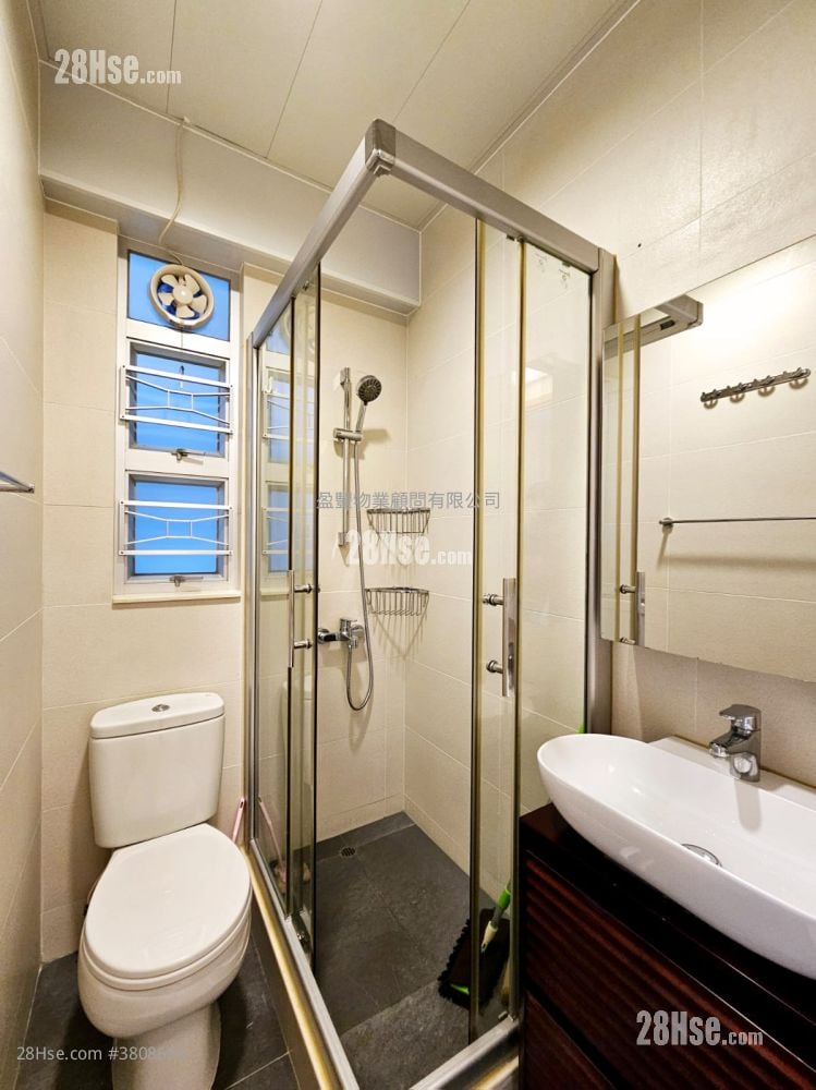 City Centre Building Rental 1 Bedroom , 1 Bathroom 335 ft²