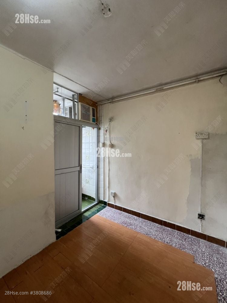 Ching Shing Court Sell 2 Bedrooms , 1 Bathroom 381 ft²