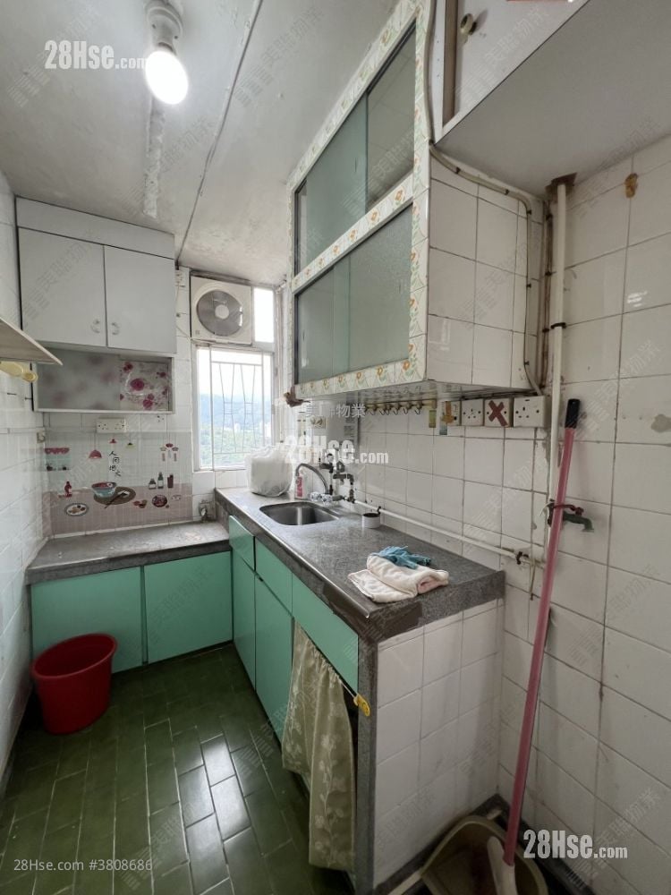 Ching Shing Court Sell 2 Bedrooms , 1 Bathroom 381 ft²