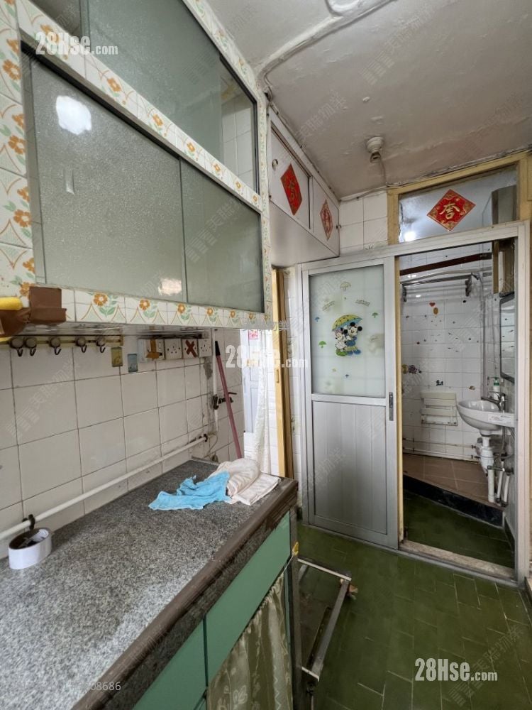 Ching Shing Court Sell 2 Bedrooms , 1 Bathroom 381 ft²