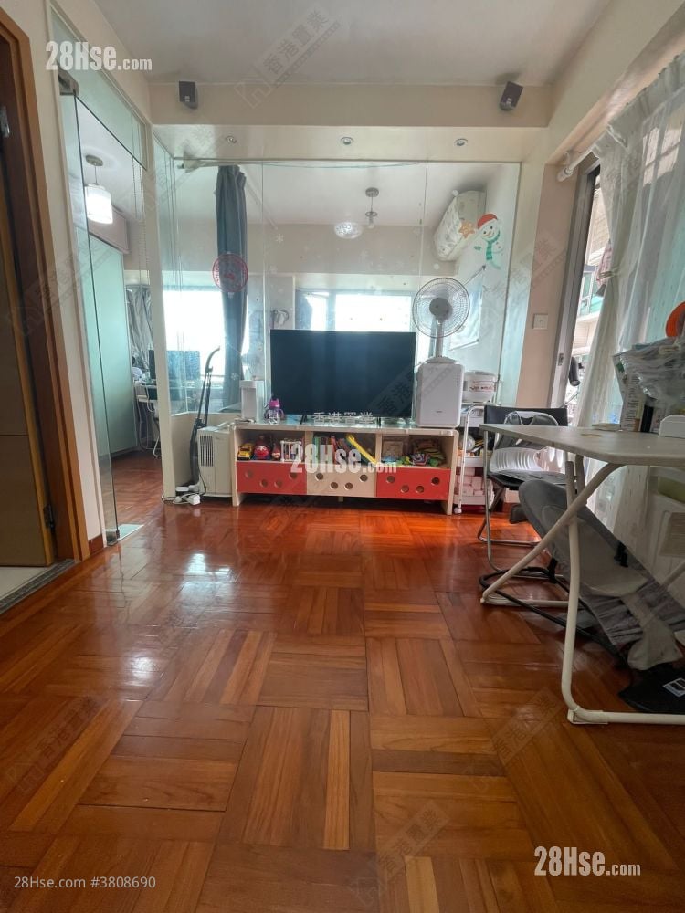 Metro Harbour View Rental 2 Bedrooms , 1 Bathroom 368 ft²