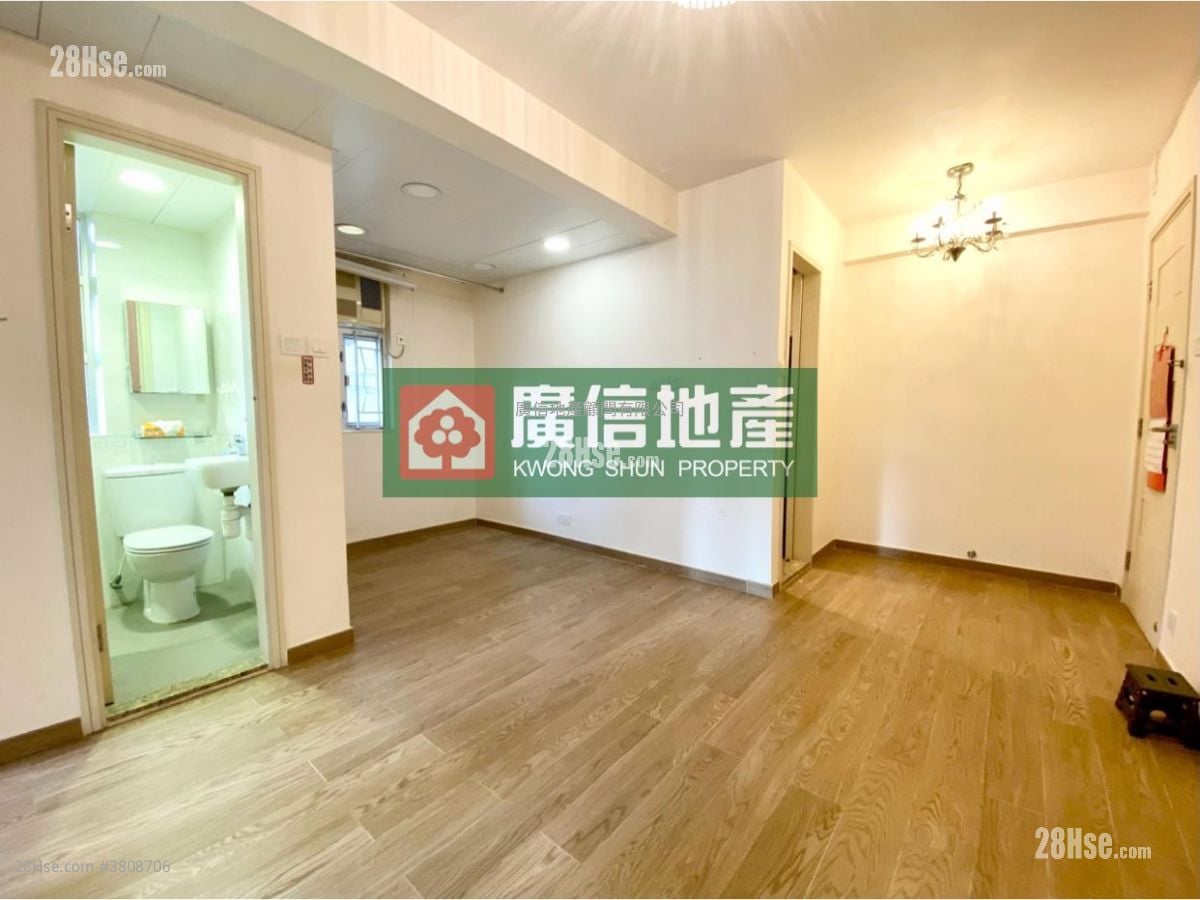 Shun Hing Building Sell 2 Bedrooms , 1 Bathroom 429 ft²