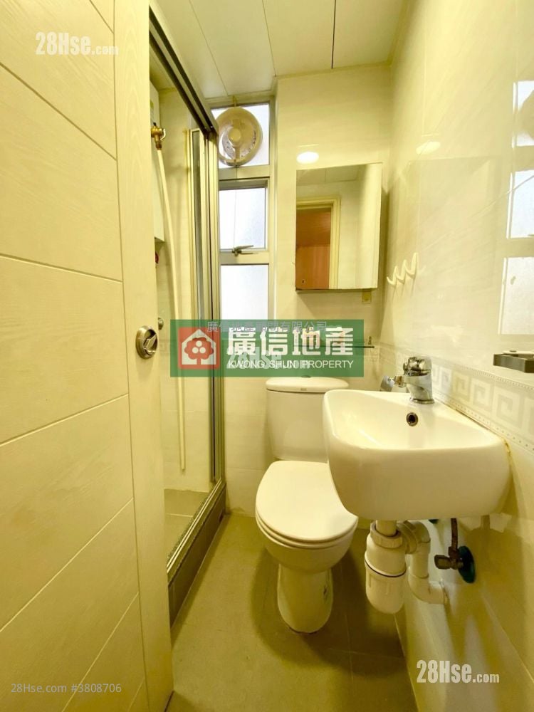 Shun Hing Building Sell 2 Bedrooms , 1 Bathroom 429 ft²