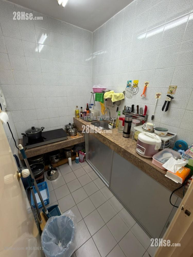 Tai Tseng Wai Sell 3 Bedrooms , 1 Bathroom 680 ft²