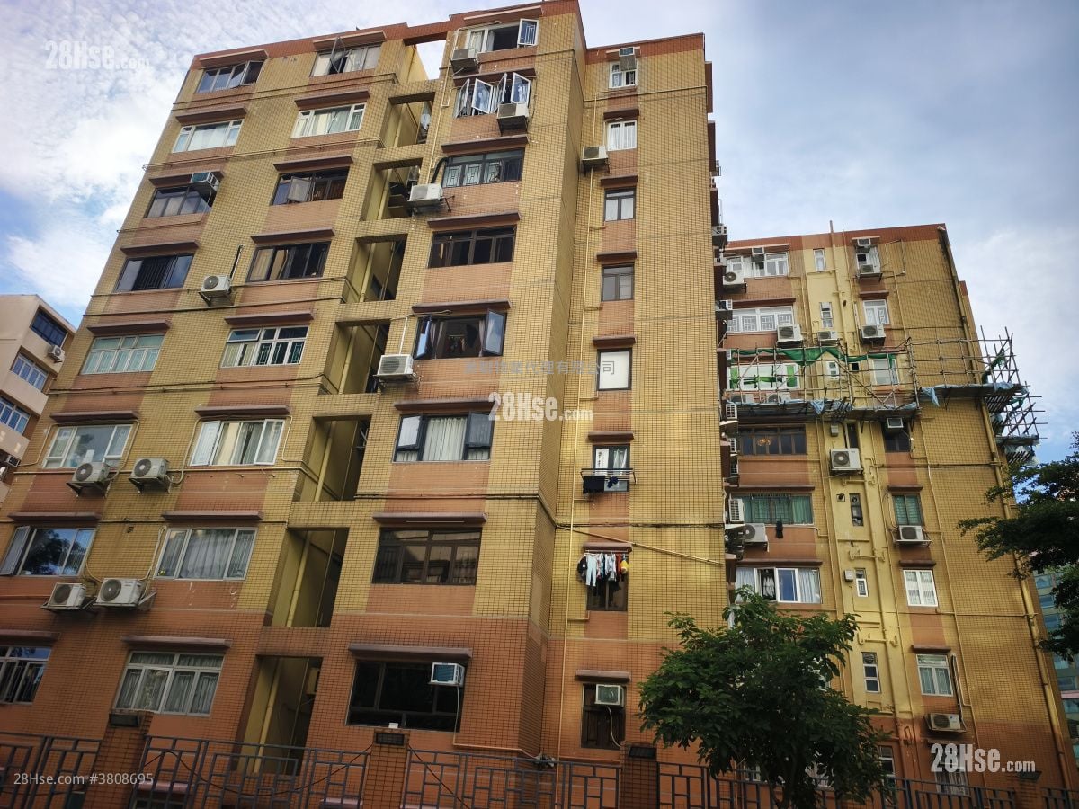 Ava Court Sell 3 Bedrooms , 2 Bathrooms 930 ft²