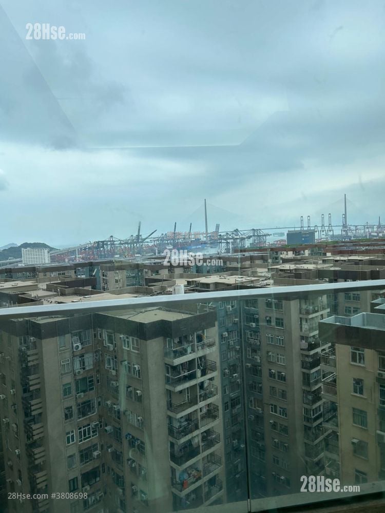 Manhattan Hill Rental 2 Bedrooms 558 ft²