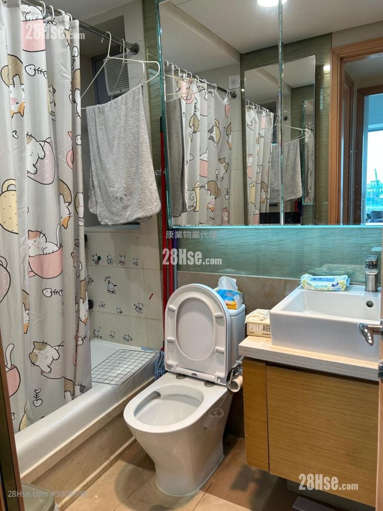 Manhattan Hill Rental 2 Bedrooms 558 ft²