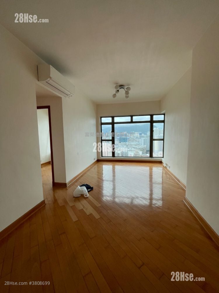 Royal Peninsula Sell 2 Bedrooms , 1 Bathroom 563 ft²