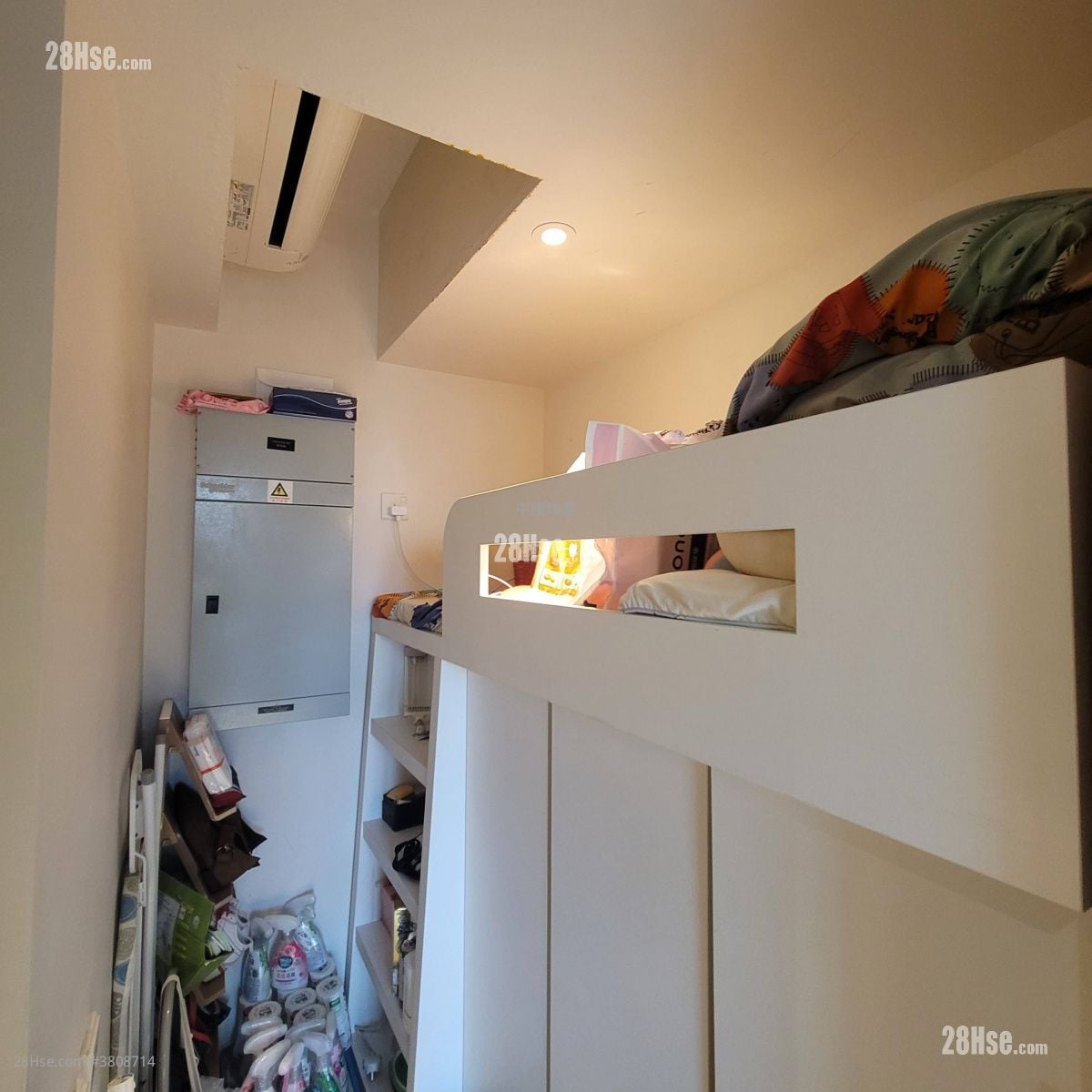 The Entrance Sell 3 Bedrooms , 2 Bathrooms 879 ft²