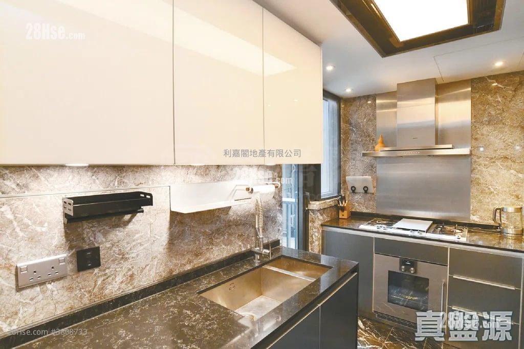 Ultima Sell 4 Bedrooms 1,363 ft²