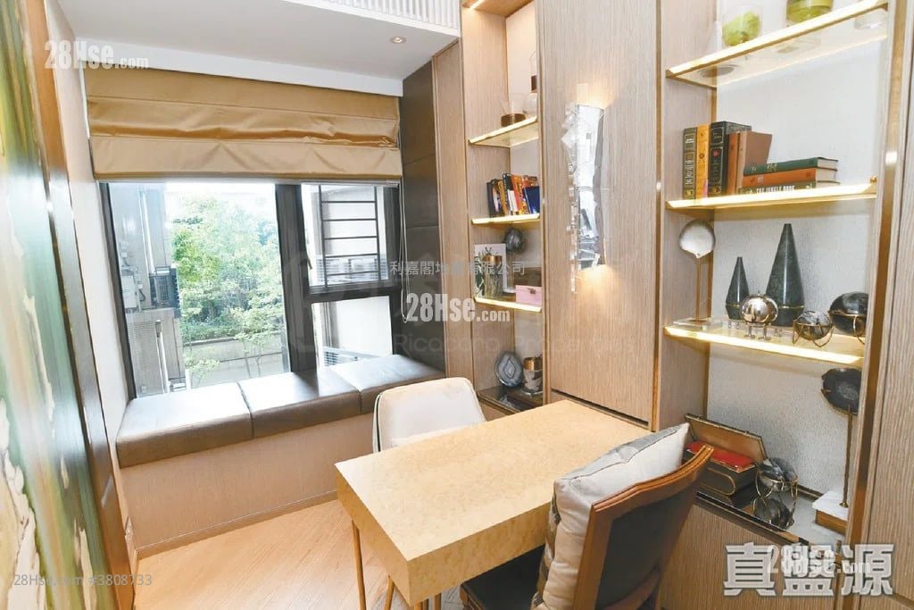 Ultima Sell 4 Bedrooms 1,363 ft²