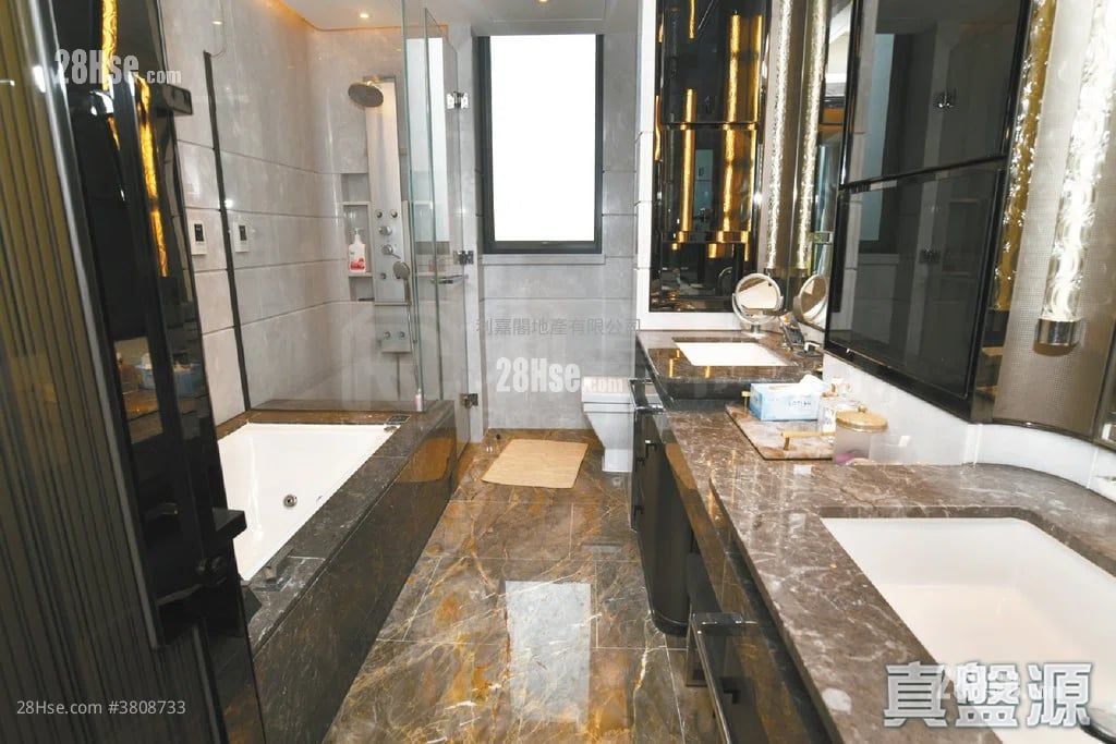 Ultima Sell 4 Bedrooms 1,363 ft²