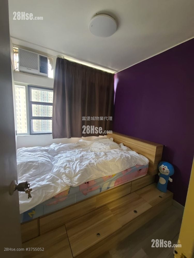 Kwong Lam Court Sell 2 Bedrooms , 1 Bathroom 376 ft²