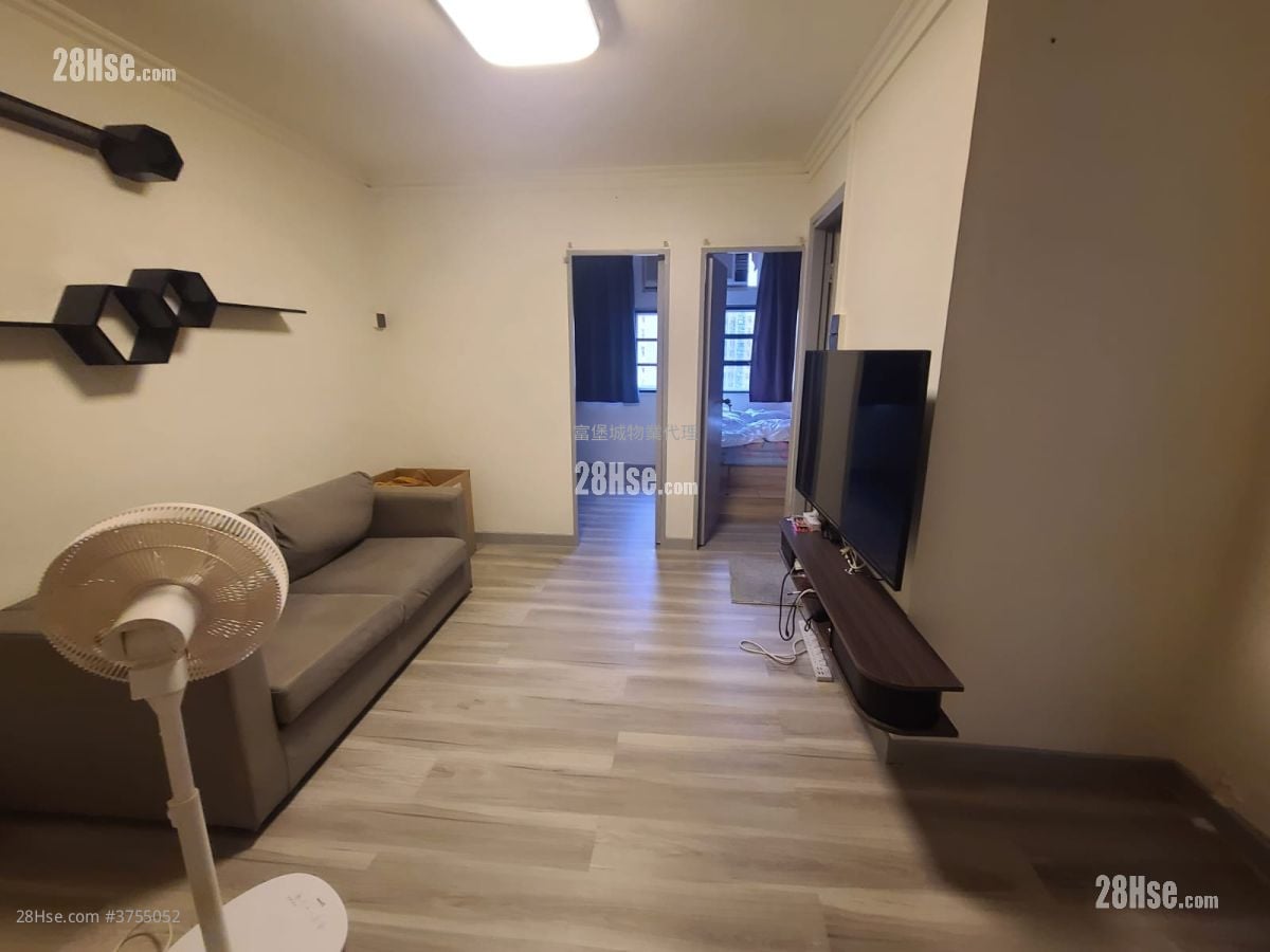 Kwong Lam Court Sell 2 Bedrooms , 1 Bathroom 376 ft²