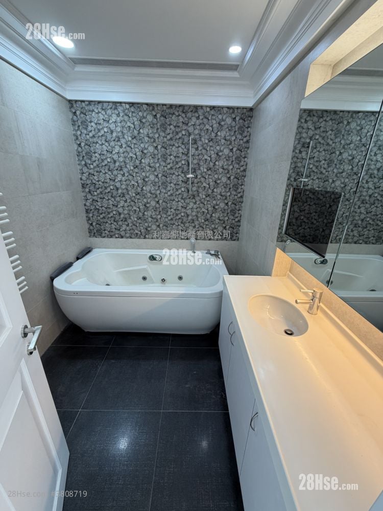 The Grandville Sell 4 Bedrooms , 3 Bathrooms 2,075 ft²