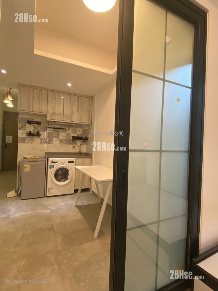 15-17 Cameron Road Rental 1 Bedroom , 1 Bathroom 170 ft²