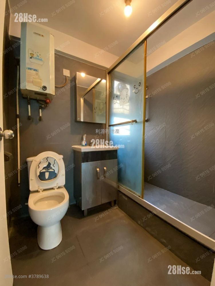 村屋 租盘 2 房 , 1 浴室 700 平方尺