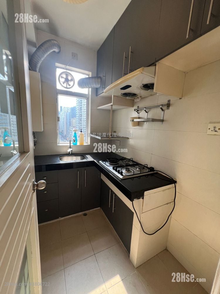 健威花园 租盘 2 房 , 1 浴室 456 平方尺