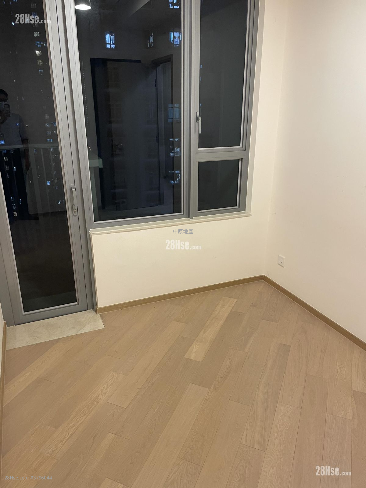 Eight Regency Sell 1 Bedroom , 1 Bathroom 354 ft²