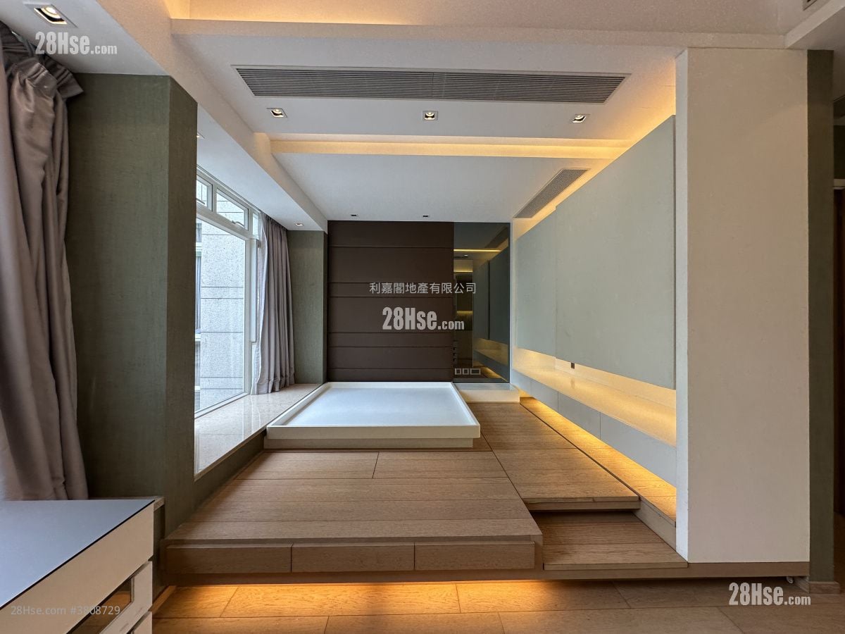 The Great Hill Sell 4 Bedrooms , 4 Bathrooms 3,197 ft²