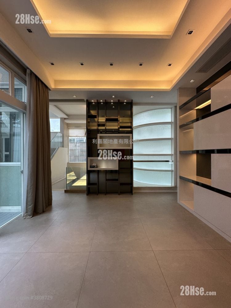 The Great Hill Sell 4 Bedrooms , 4 Bathrooms 3,197 ft²