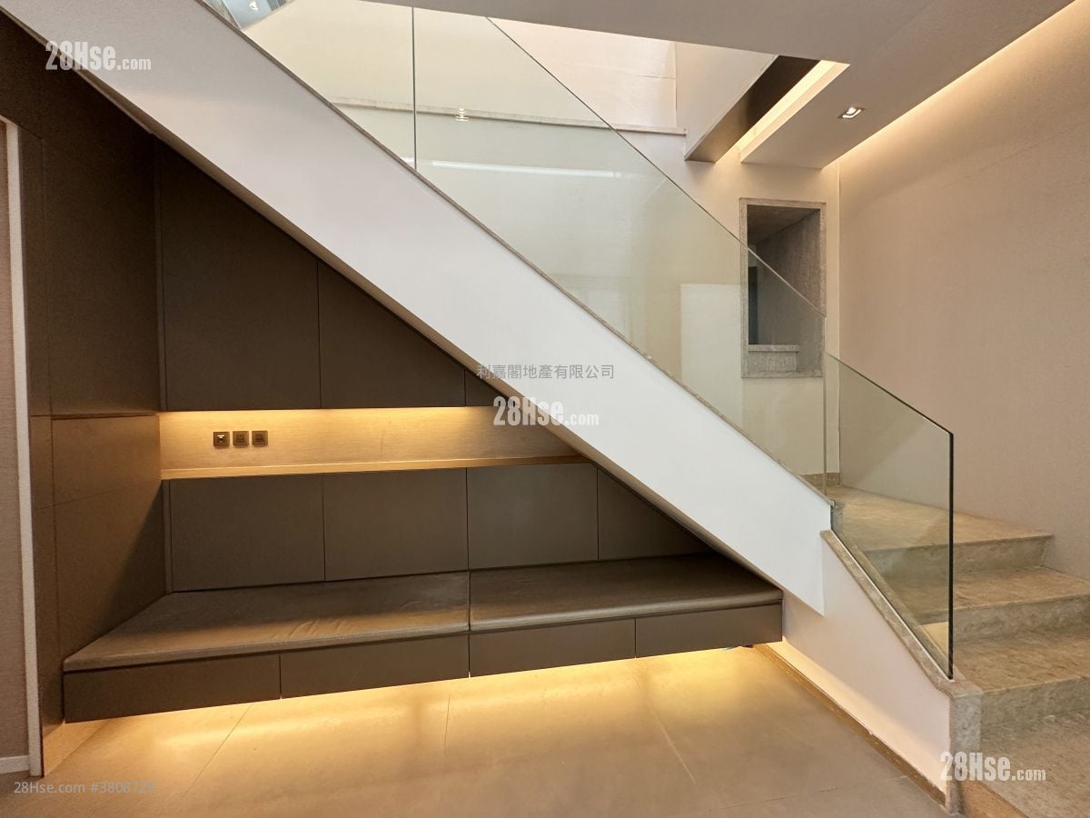 The Great Hill Sell 4 Bedrooms , 4 Bathrooms 3,197 ft²