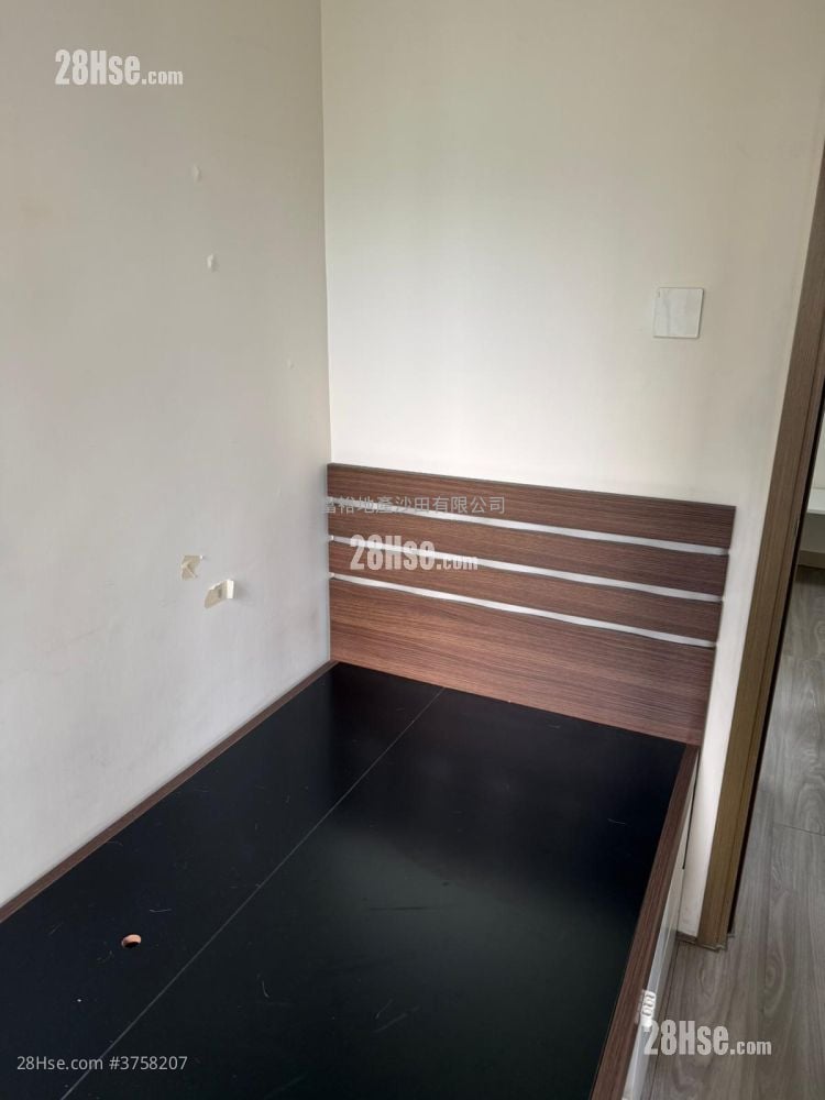 Golden Lion Garden Rental 1 Bedroom , 1 Bathroom 260 ft²