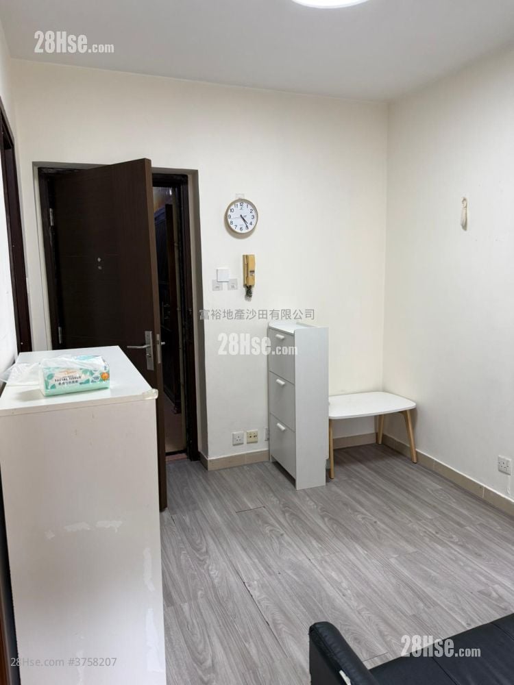 Golden Lion Garden Rental 1 Bedroom , 1 Bathroom 260 ft²