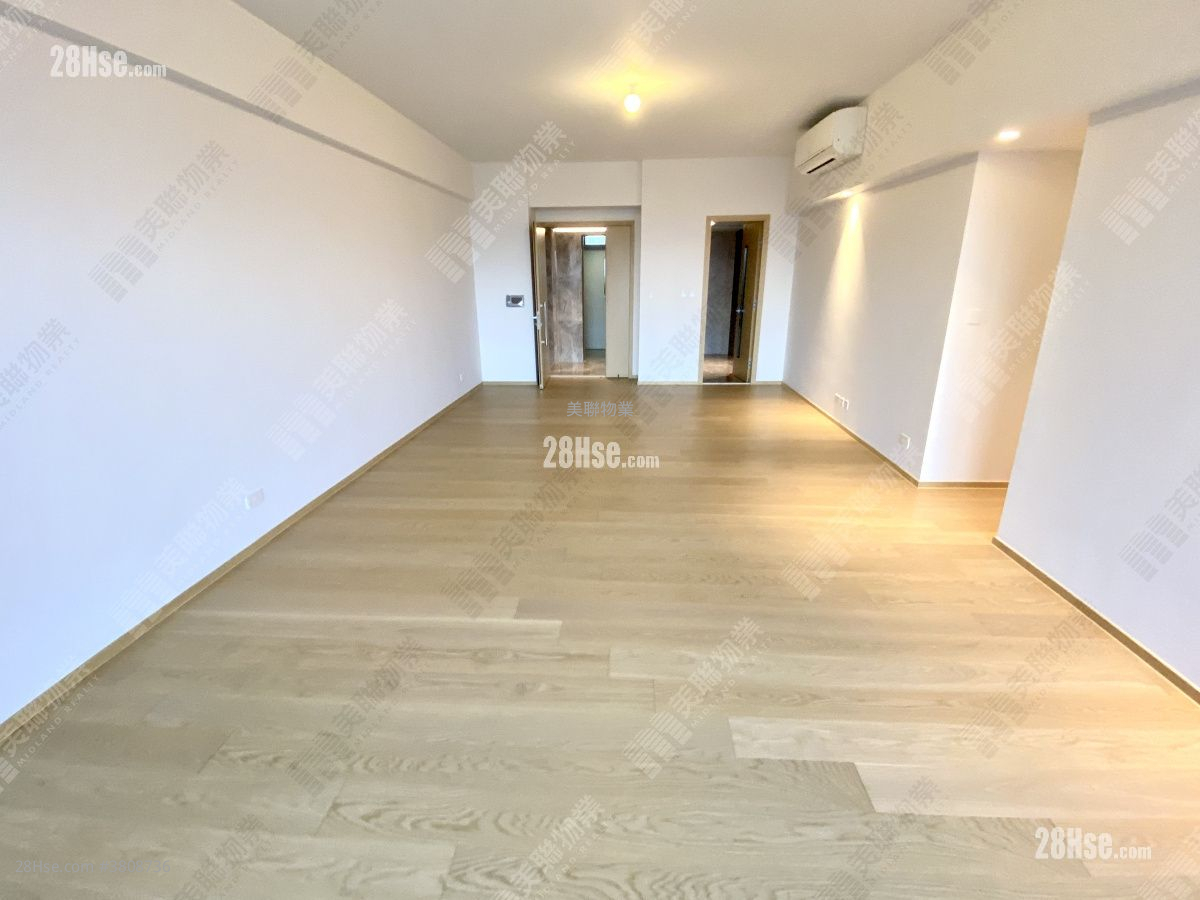 骏岭荟 租盘 4 房 1,559 平方尺