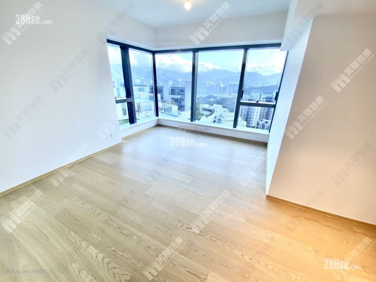 骏岭荟 租盘 4 房 1,559 平方尺