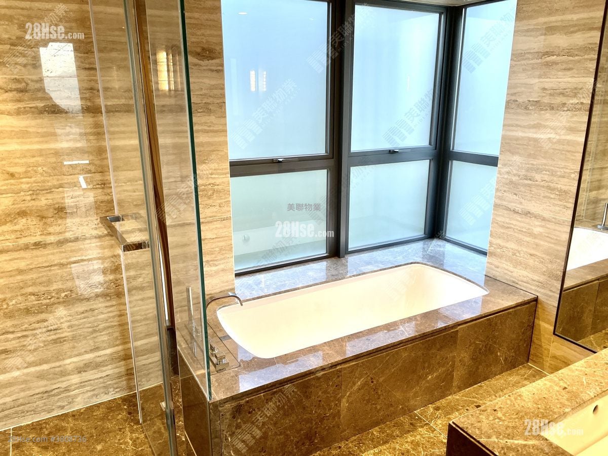 骏岭荟 租盘 4 房 1,559 平方尺