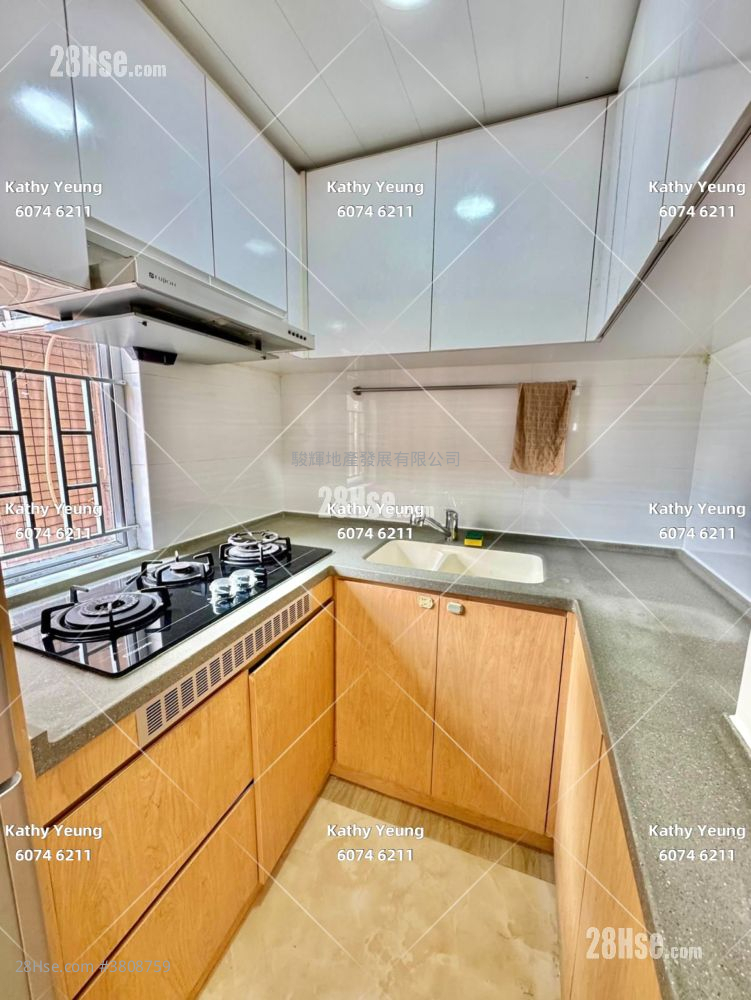 鸿威大厦 售盘 2 房 , 1 浴室 306 平方尺