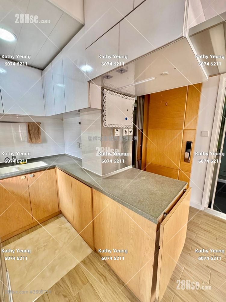 鸿威大厦 售盘 2 房 , 1 浴室 306 平方尺