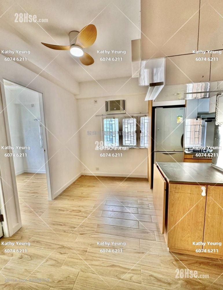 鸿威大厦 售盘 2 房 , 1 浴室 306 平方尺