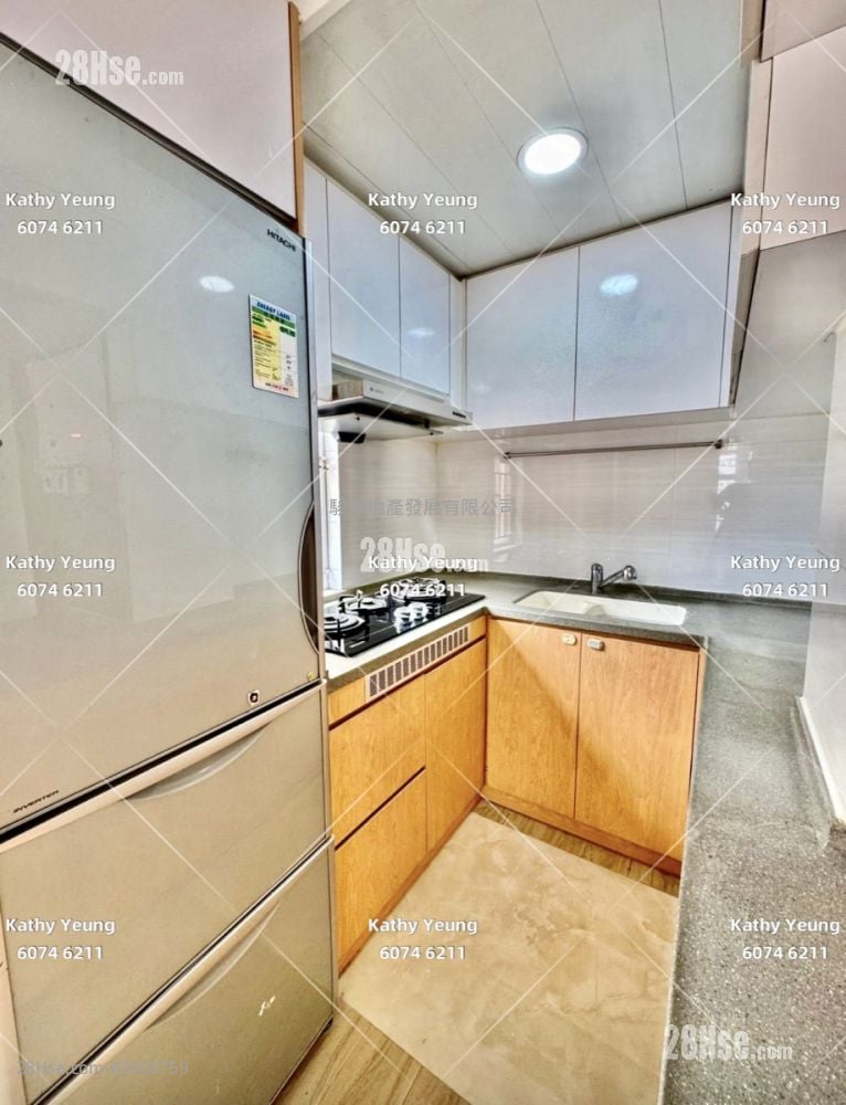 鸿威大厦 售盘 2 房 , 1 浴室 306 平方尺