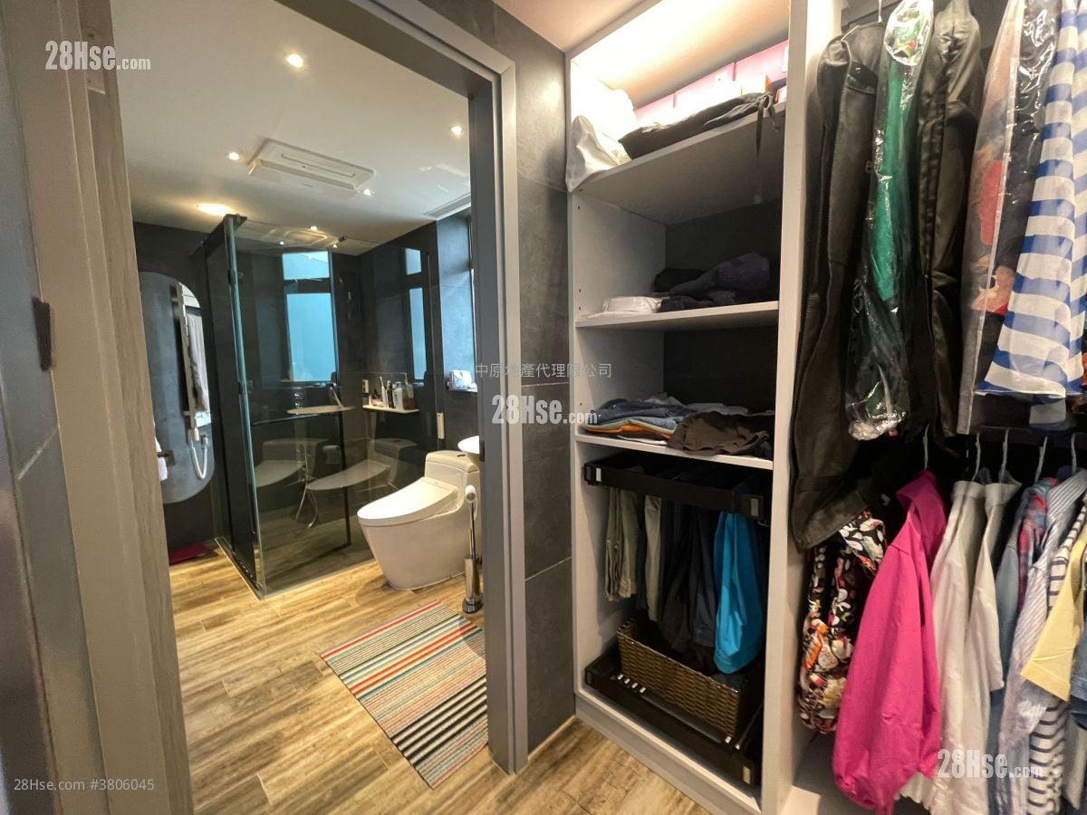 Lake Silver Sell 4 Bedrooms , 3 Bathrooms 1,432 ft²