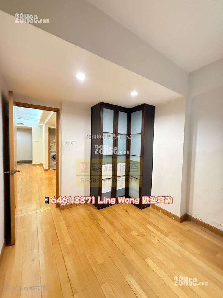 Universal Mansion Rental 2 Bedrooms , 2 Bathrooms 747 ft²