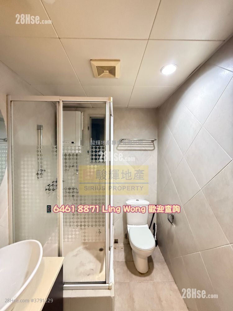 Universal Mansion Rental 2 Bedrooms , 2 Bathrooms 747 ft²