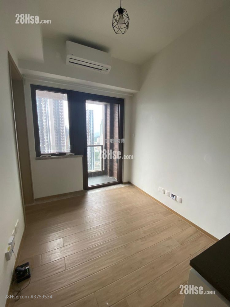 Lp6 Sell 1 Bedroom 305 ft²
