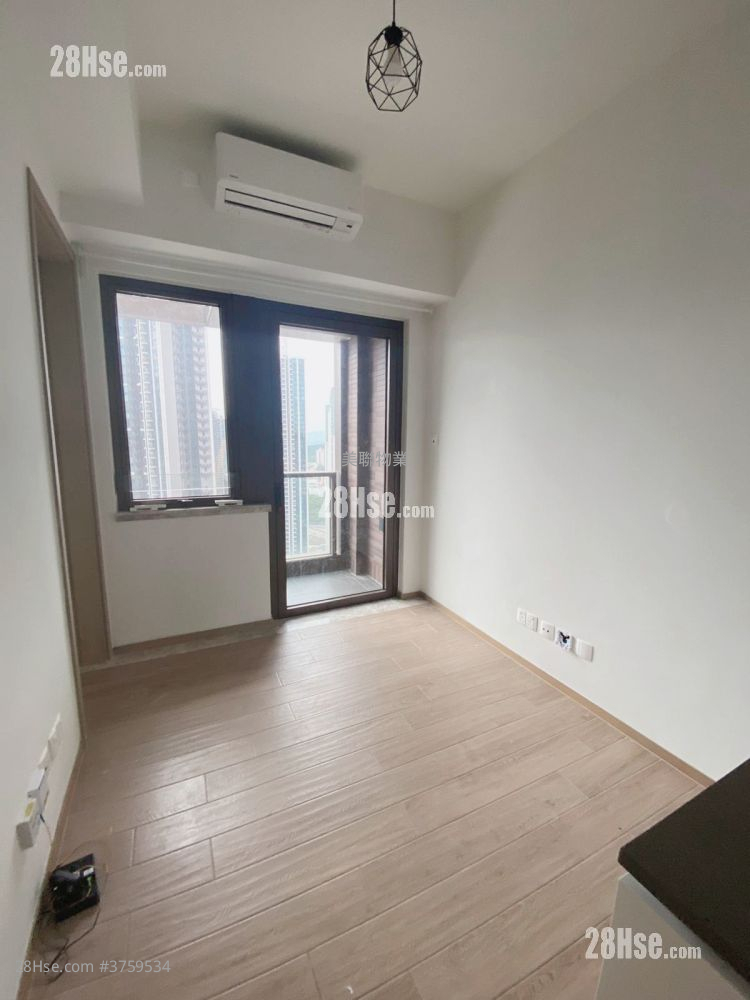 Lp6 Sell 1 Bedroom 305 ft²