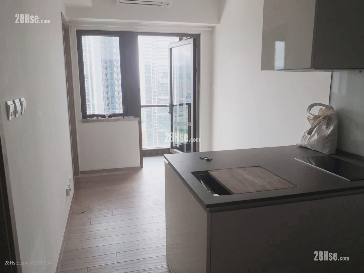 Lp6 Sell 1 Bedroom 305 ft²