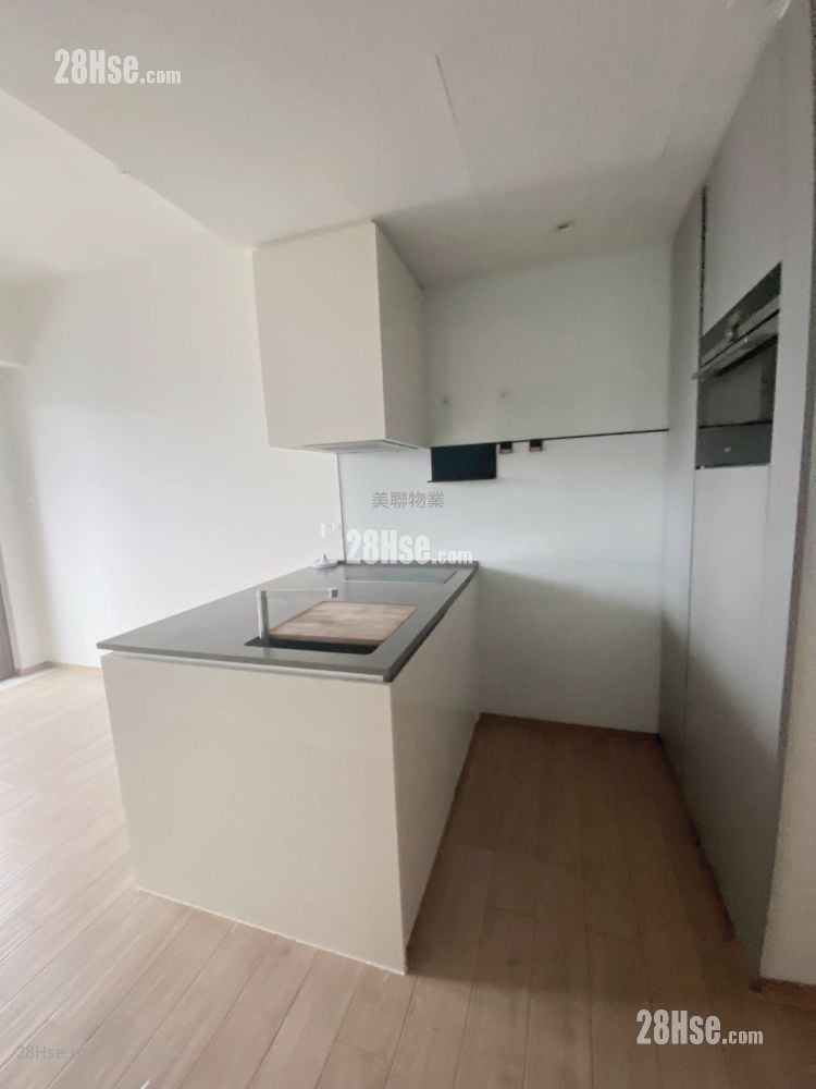 Lp6 Sell 1 Bedroom 305 ft²